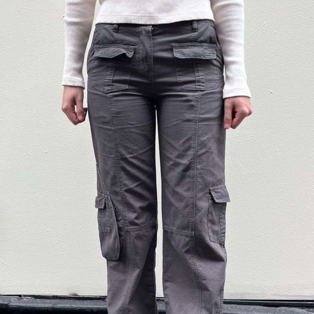 Brandy Melville Kim Pants - Picture 3 of 5